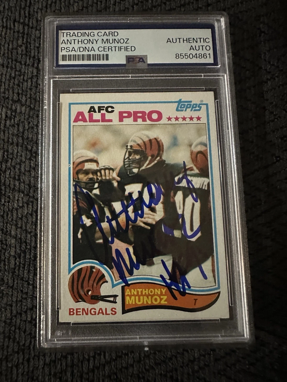 Anthony Munoz Signed 1982 Topps #51 Card PSA /DNA Slab COA RC