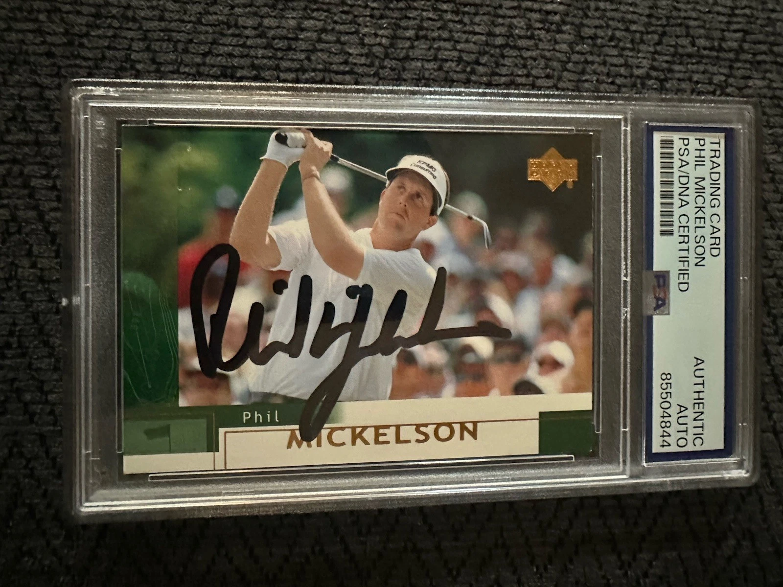 Phil Mickelson Signed 2002 UD Golf Card #41 PSA /DNA Slab COA Rookie
