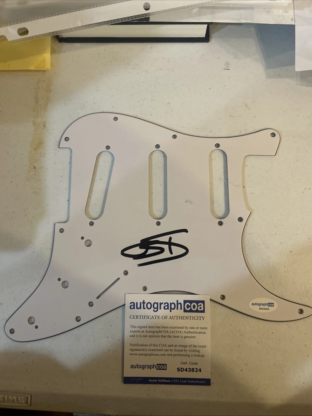 BRIAN KELLEY SIGNED AUTOGRAPH STRAT GUITAR PICKGUARD ACOA FGL COUNTRY