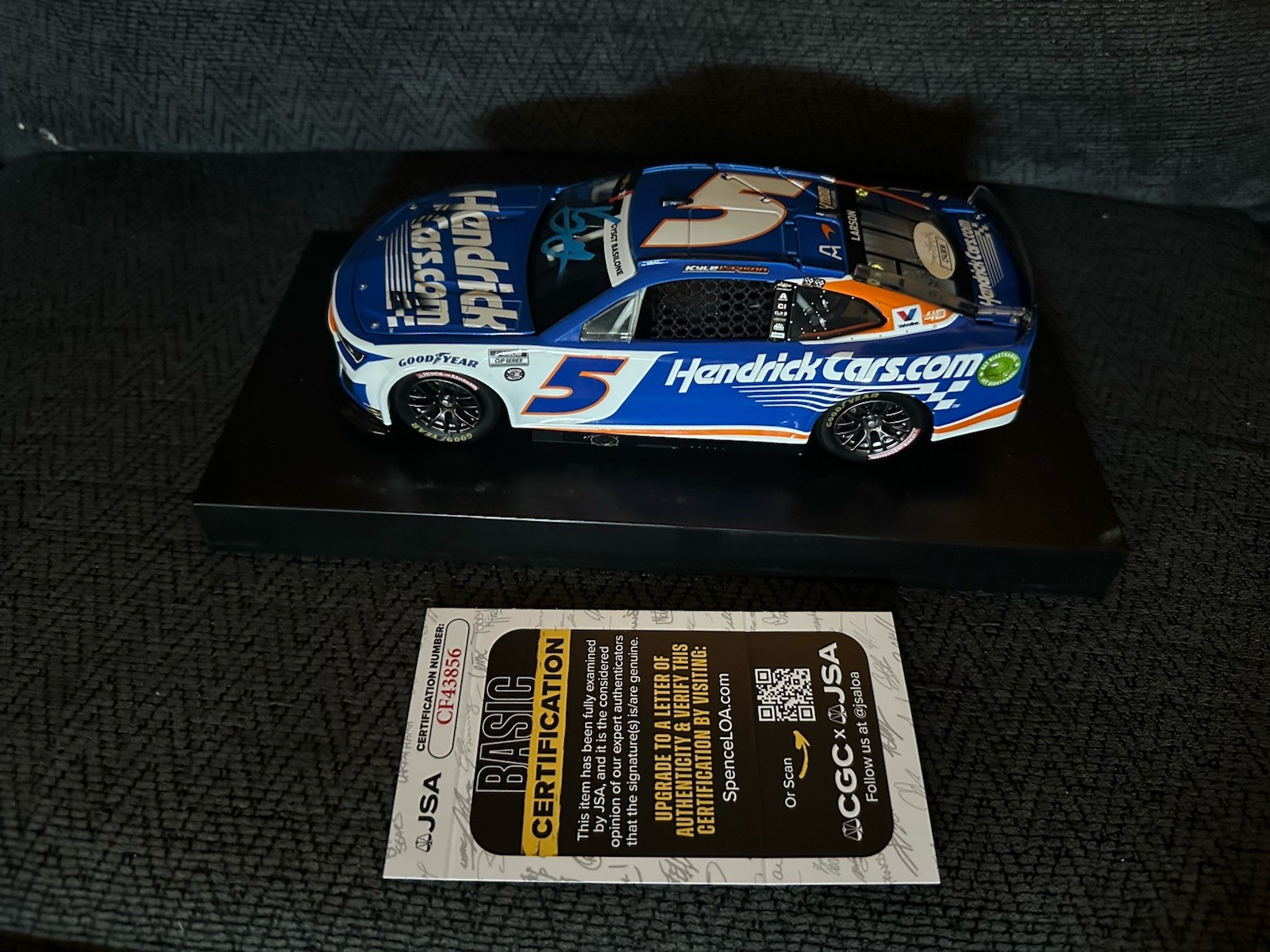 Kyle Larson Signed ‘24 1/24 Scale Diecast Car JSA Authenticated COA H1100 NASCAR