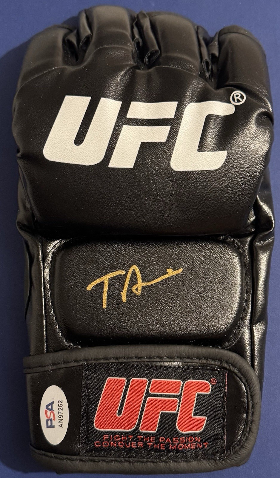 Tom Aspinall Signed Autographed UFC Fight Glove PSA/DNA Coa Heavyweight Champ