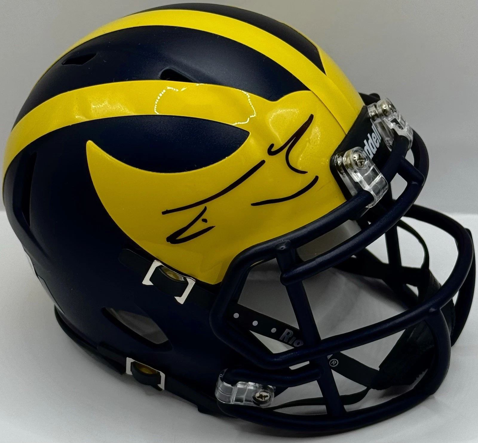 Taylor Lewan Signed Autographed Michigan Wolverines Mini Helmet BAS Beckett COA