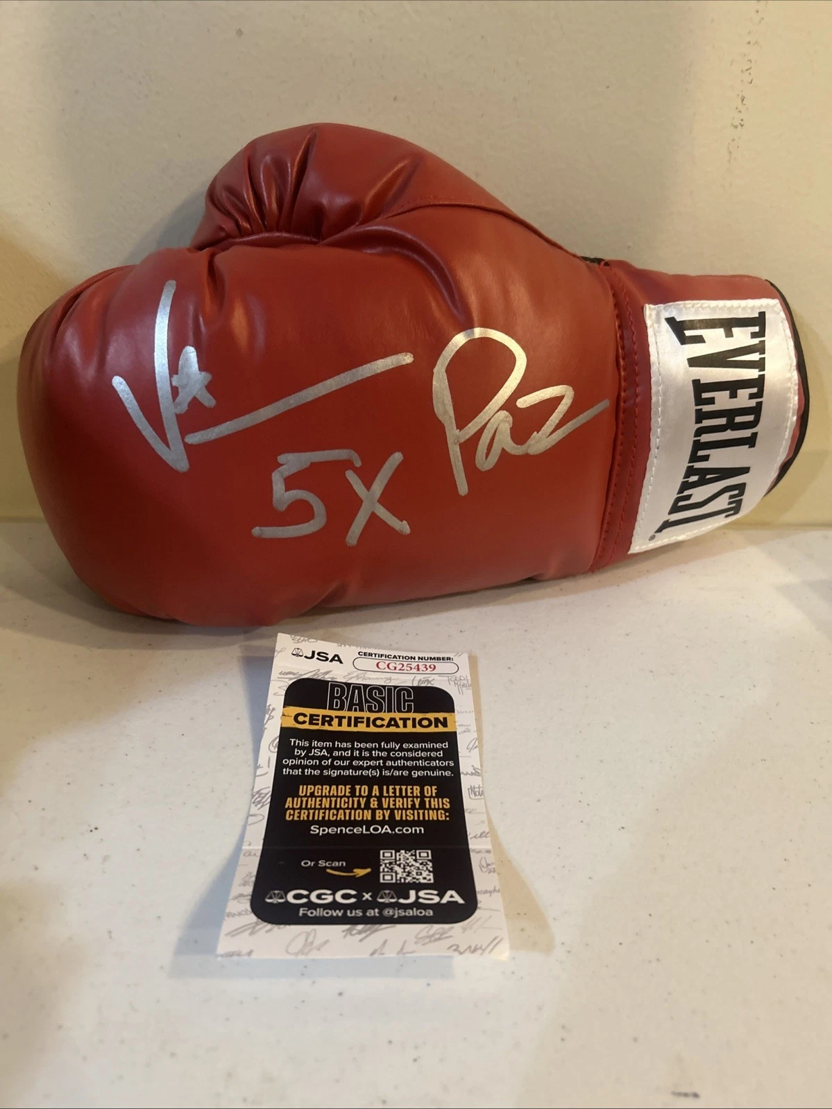 VINNY PAZ SIGNED AUTOGRAPH BOXING GLOVE JSA COA HOF BOXER CHAMPION