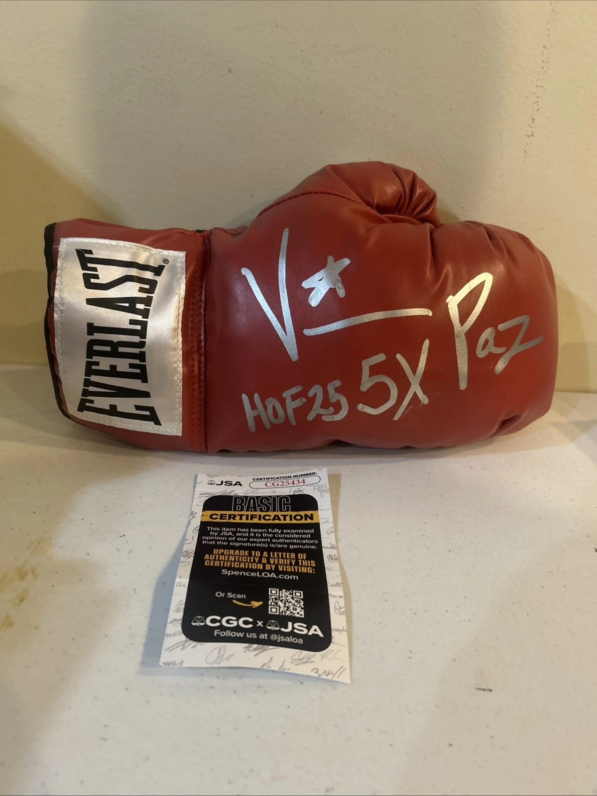 VINNY PAZ SIGNED AUTOGRAPH BOXING GLOVE JSA COA HOF BOXER CHAMPION