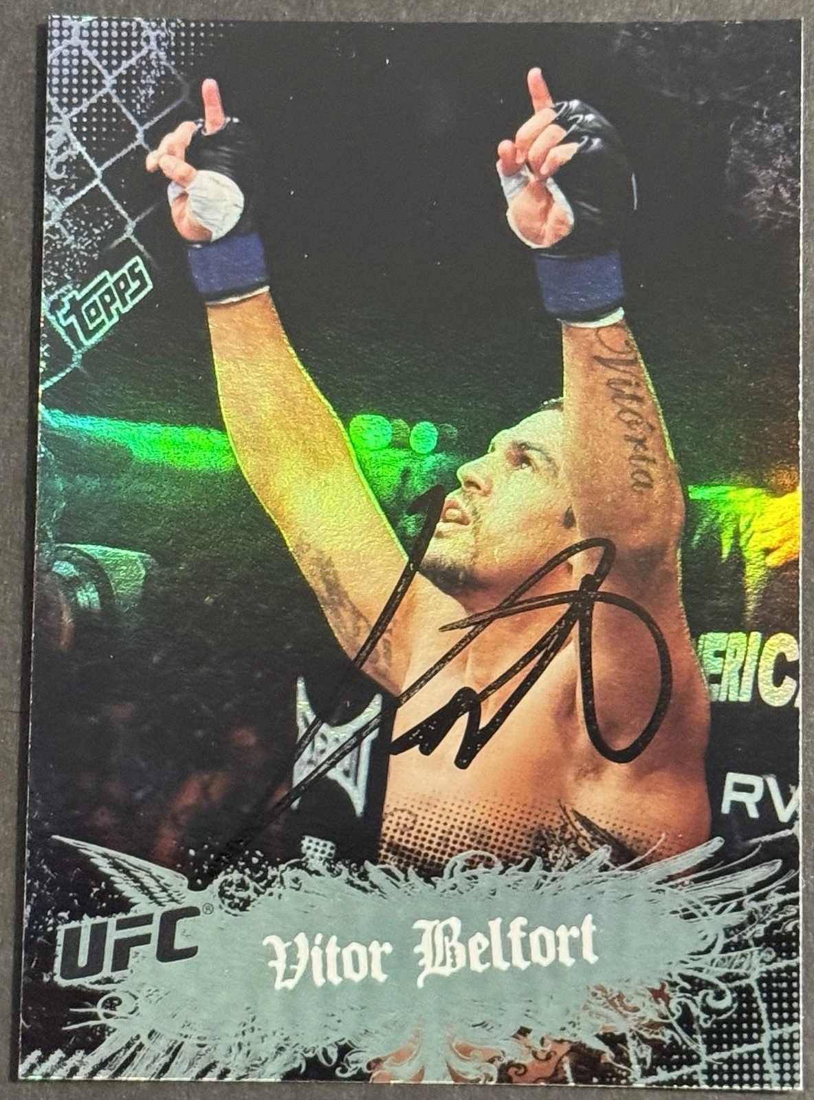 Vitor Belfort Signed 2010 Topps Main Event UFC Base Card BAS Beckett On Card
