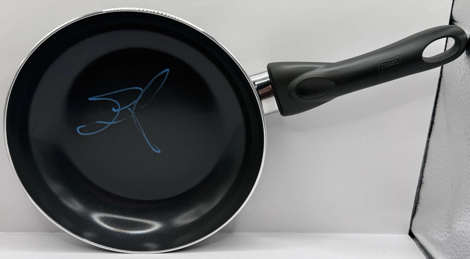 Gordon Ramsay Signed Autographed 8 Inch Egg Pan Chef JSA COA