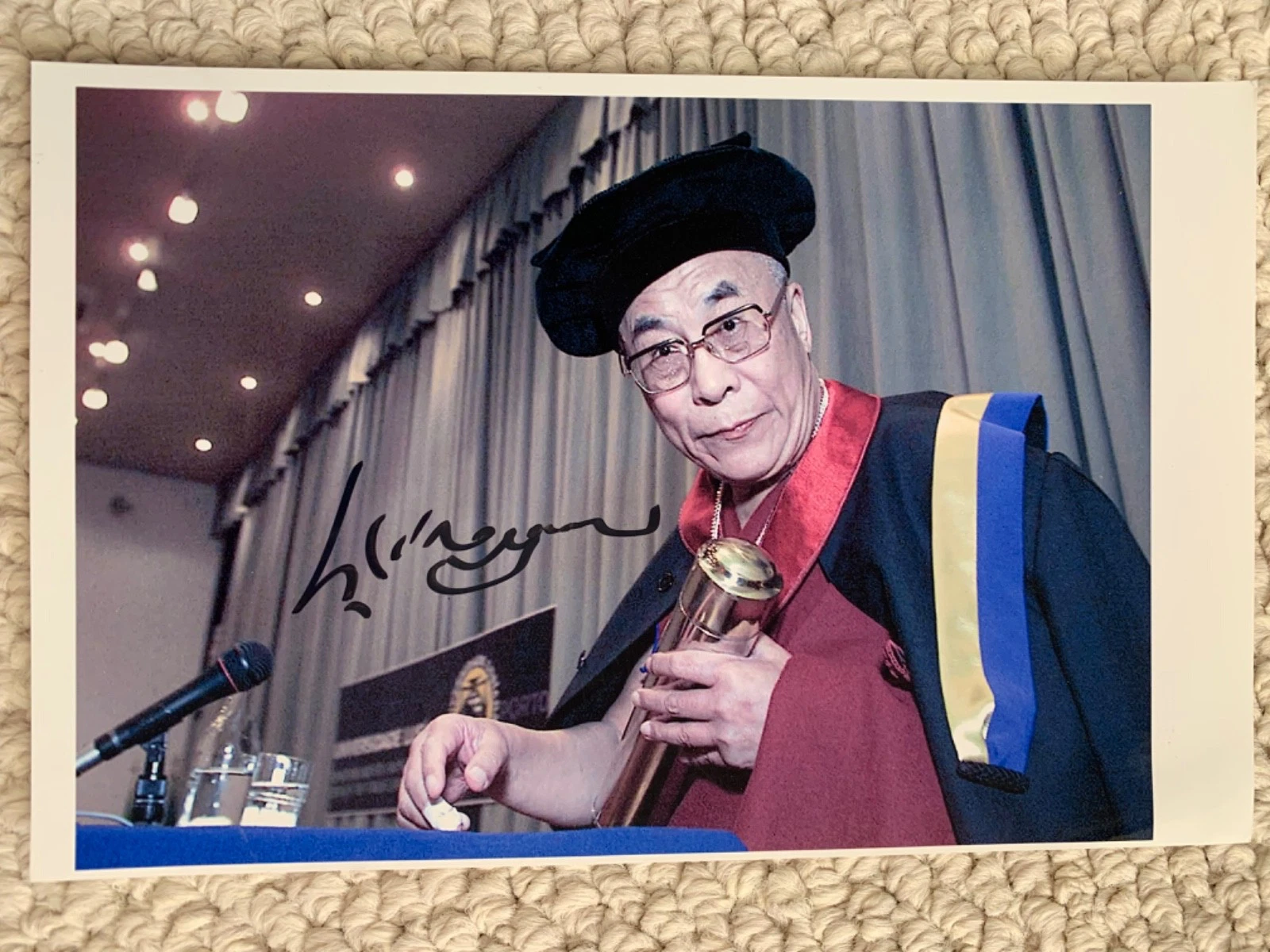 DALAI LAMA HAND SIGNED 5x8 COLOR PHOTO          JSA LETTER+ENVELOPE+FOLDER+MORE