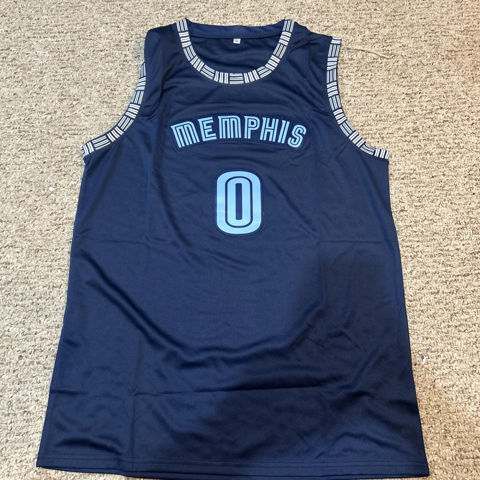 MEMPHIS GRIZZLIES- JACOB GILYARD SIZE XL BASKETBALL JERSEY NEVER WORN