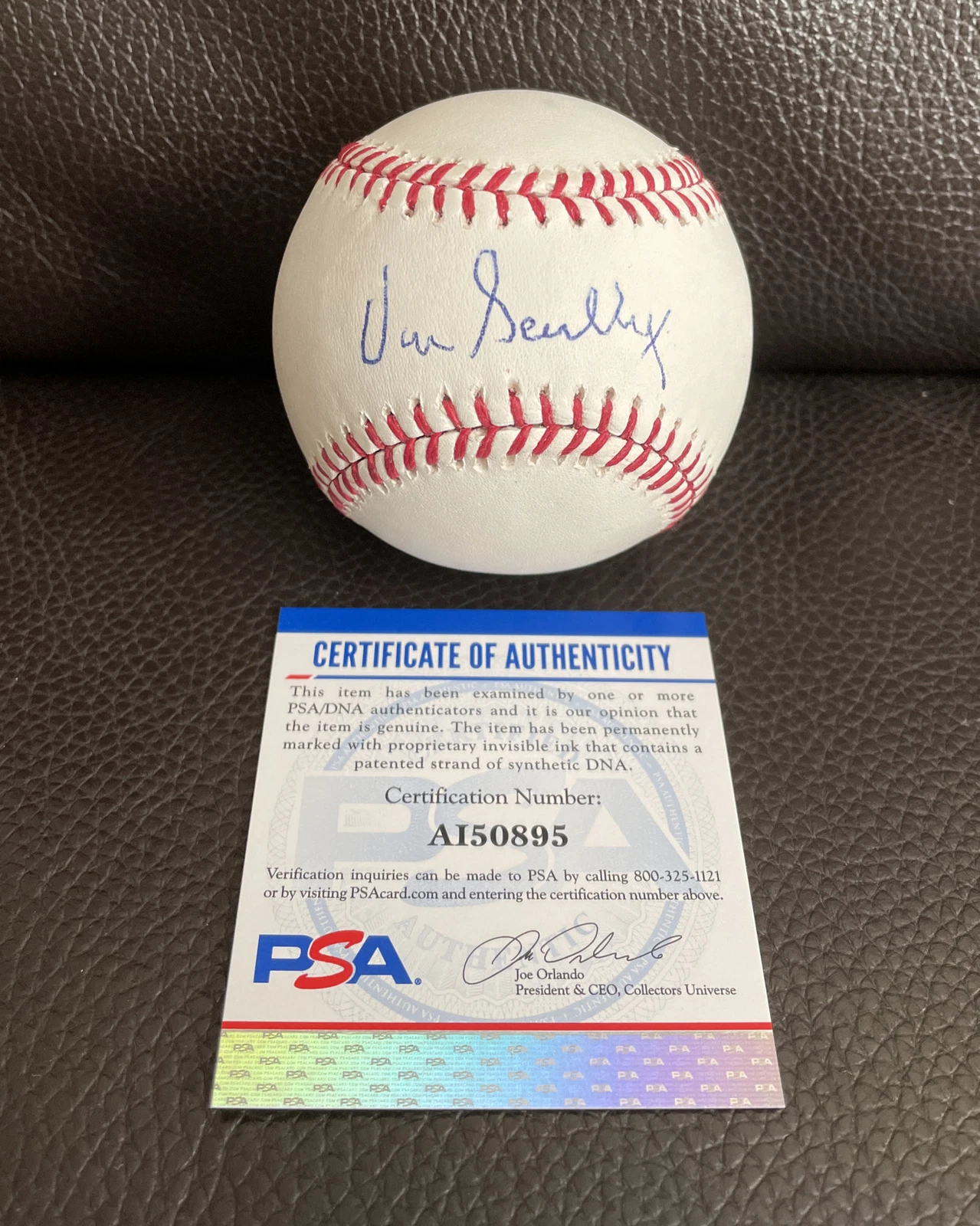 Vin Scully Signed Official Major League Baseball Psa/Dna Coa ~ Dodgers 67 Years