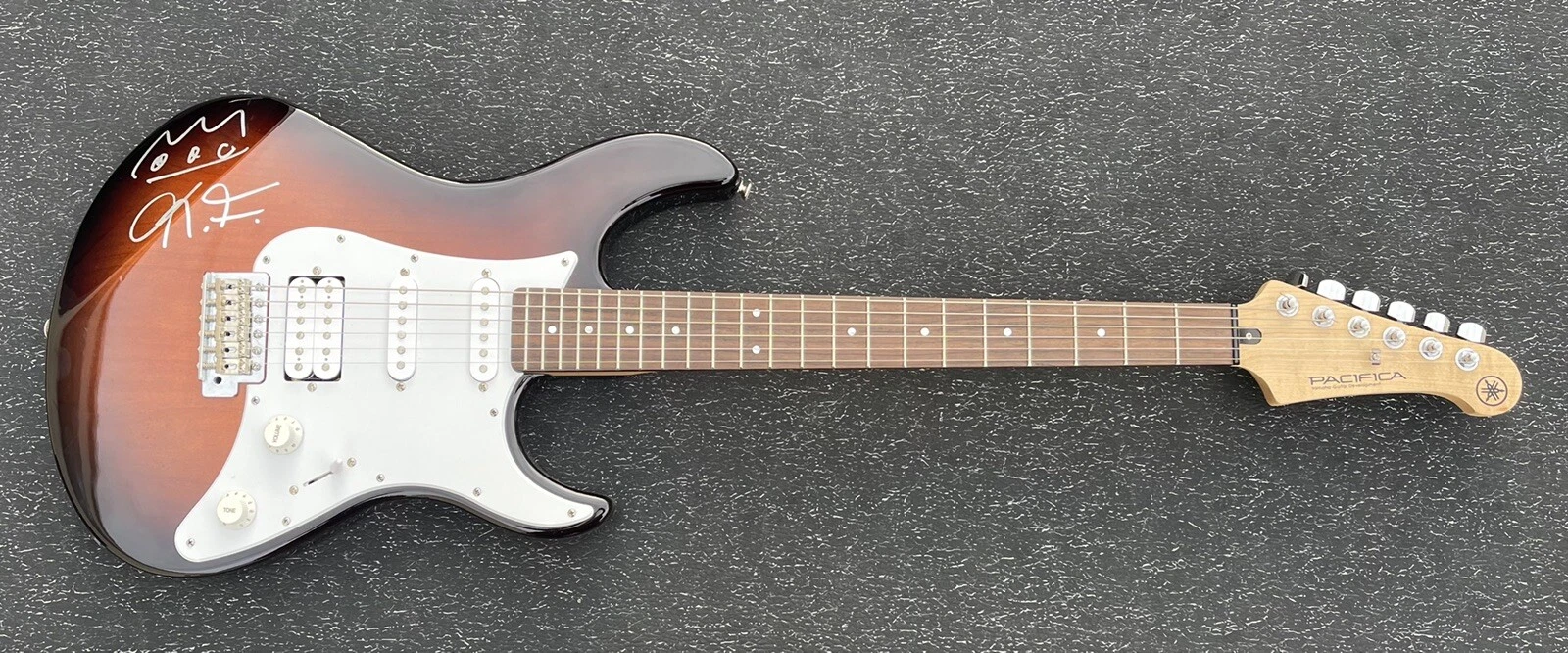 CHRISTONE KINGFISH INGRAM SIGNED F/S ELECTRIC GUITAR PSA/DNA BLUES AUTOGRAPHED