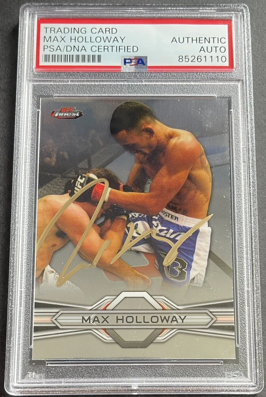 Max Holloway 2013 Topps Finest Rookie Card Signed UFC Fighter PSA/DNA Slabbed