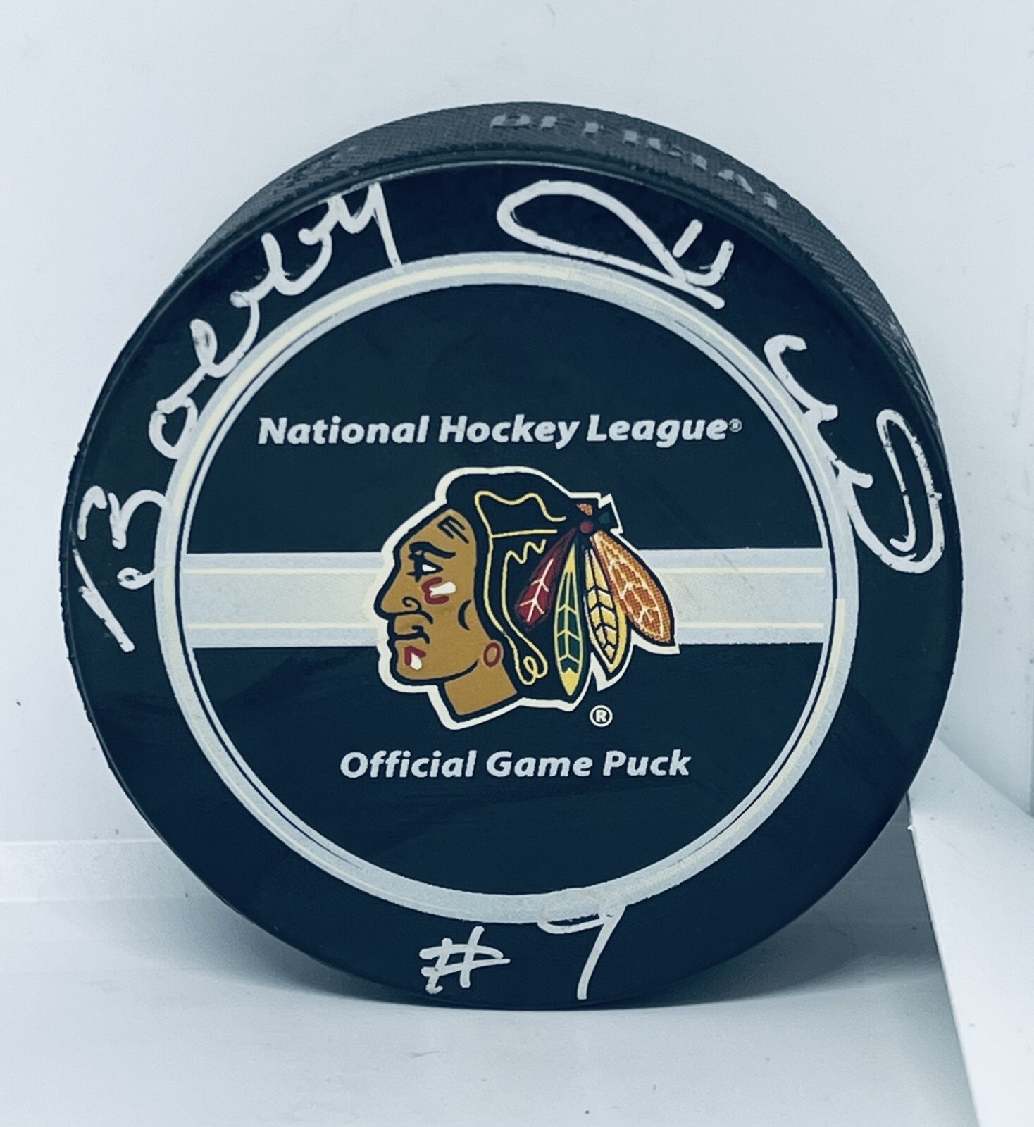 Bobby Hull signed Chicago Blackhawks Official Game Puck autographed Beckett COA