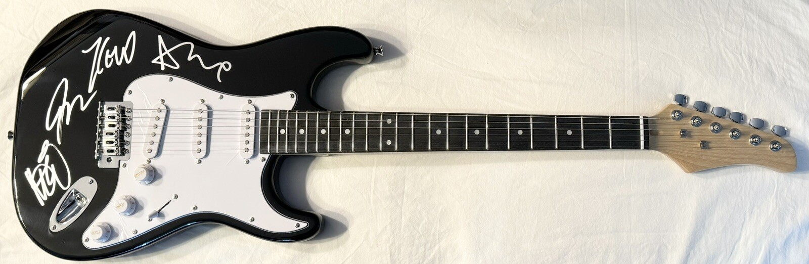 A Day To Remember Signed Autographed Guitar On Body PSA/DNA COA All I Want