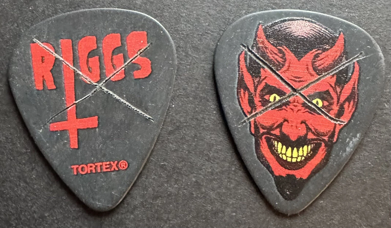 MIKE RIGGS SIGNATURE FREAKS TOUR GUITAR PICK USED ROB ZOMBIE MUST HAVE COLLECTIBLE MEMORABILIA