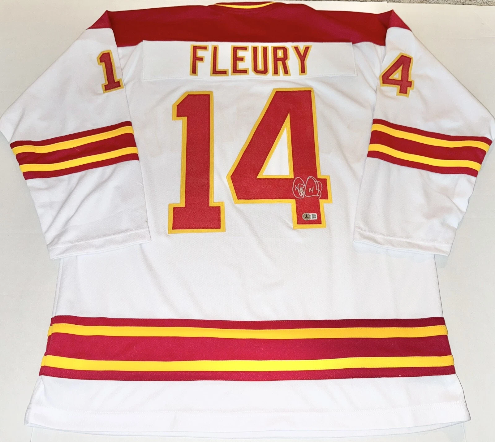 Theo Fleury Calgary Flames signed Custom jersey autographed #2 Beckett Witnessed