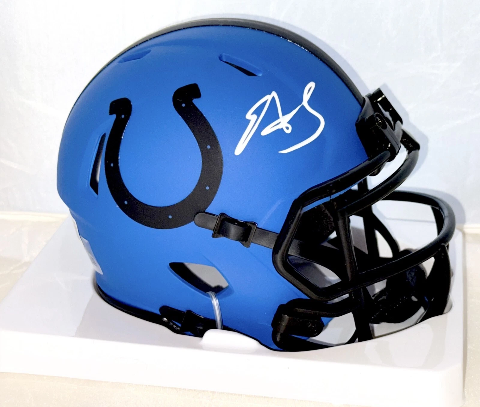 Edgerrin James signed Indianapolis Colts Rave mini helmet Beckett Witnessed