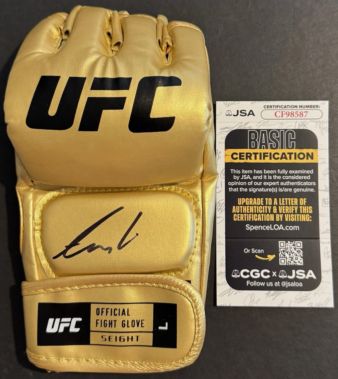 Alexander Volkanovski Signed Autographed Gold UFC Fight Glove JSA COA The Great