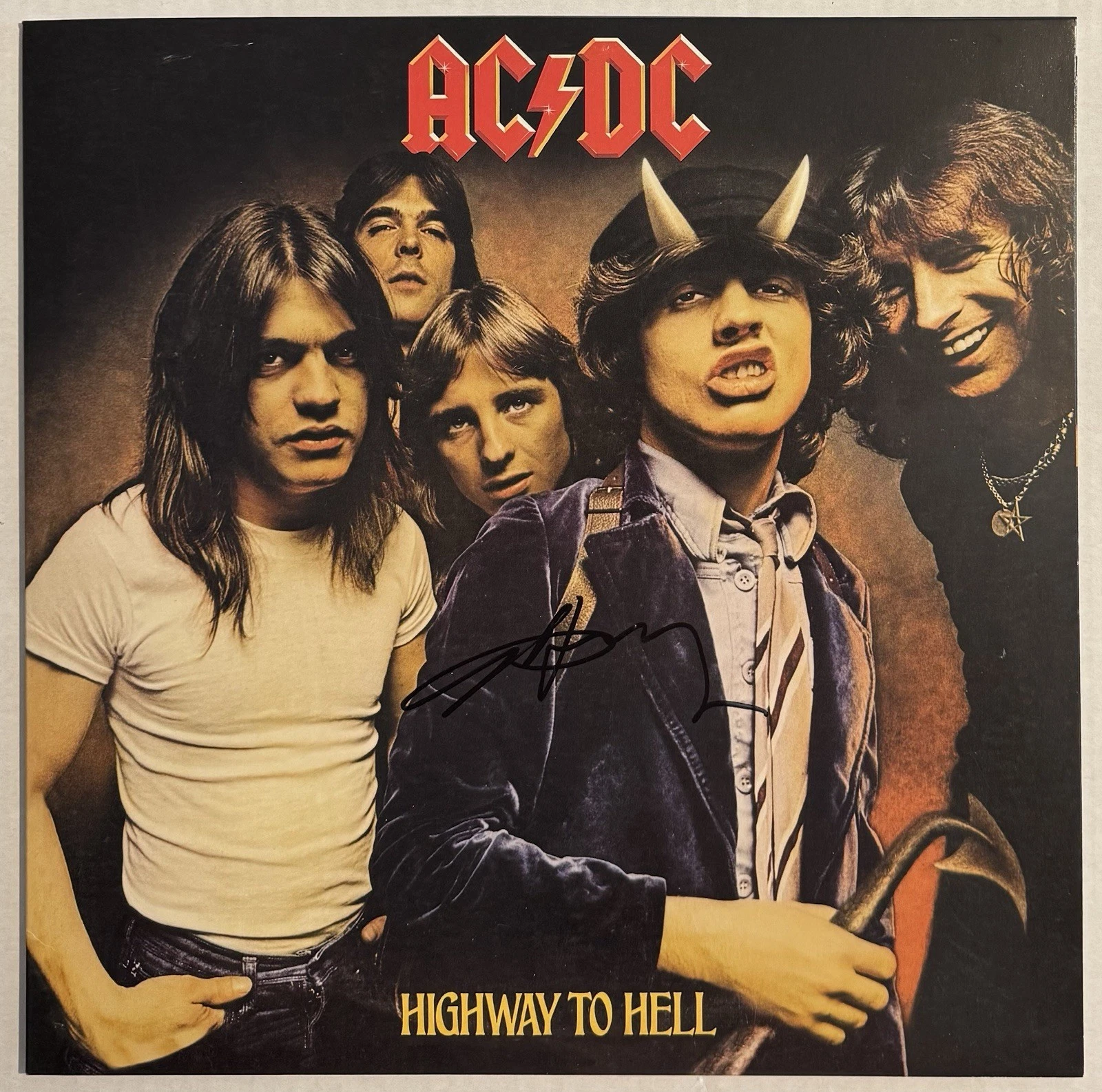 Angus Young Signed Autographed Highway To Hell AC/DC Vinyl Album Record JSA COA