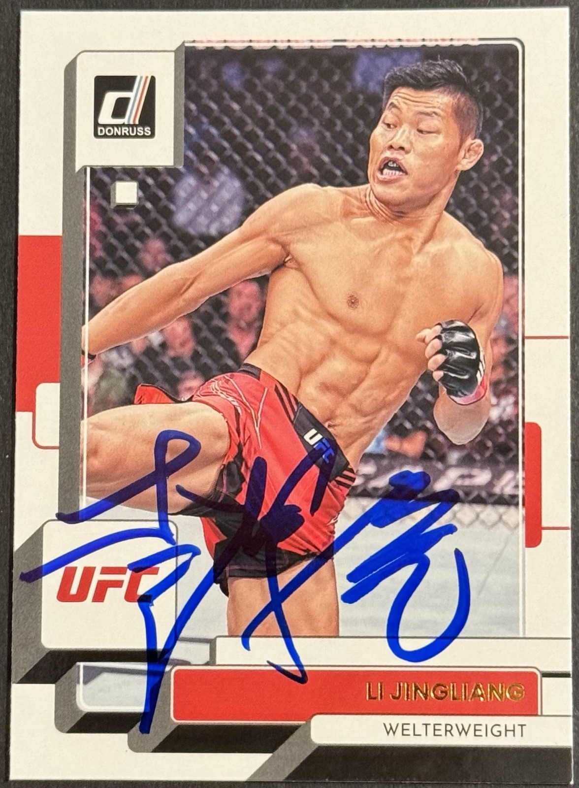 Li Jingliang Signed 2023 Donruss UFC Base Card BAS Beckett On Card