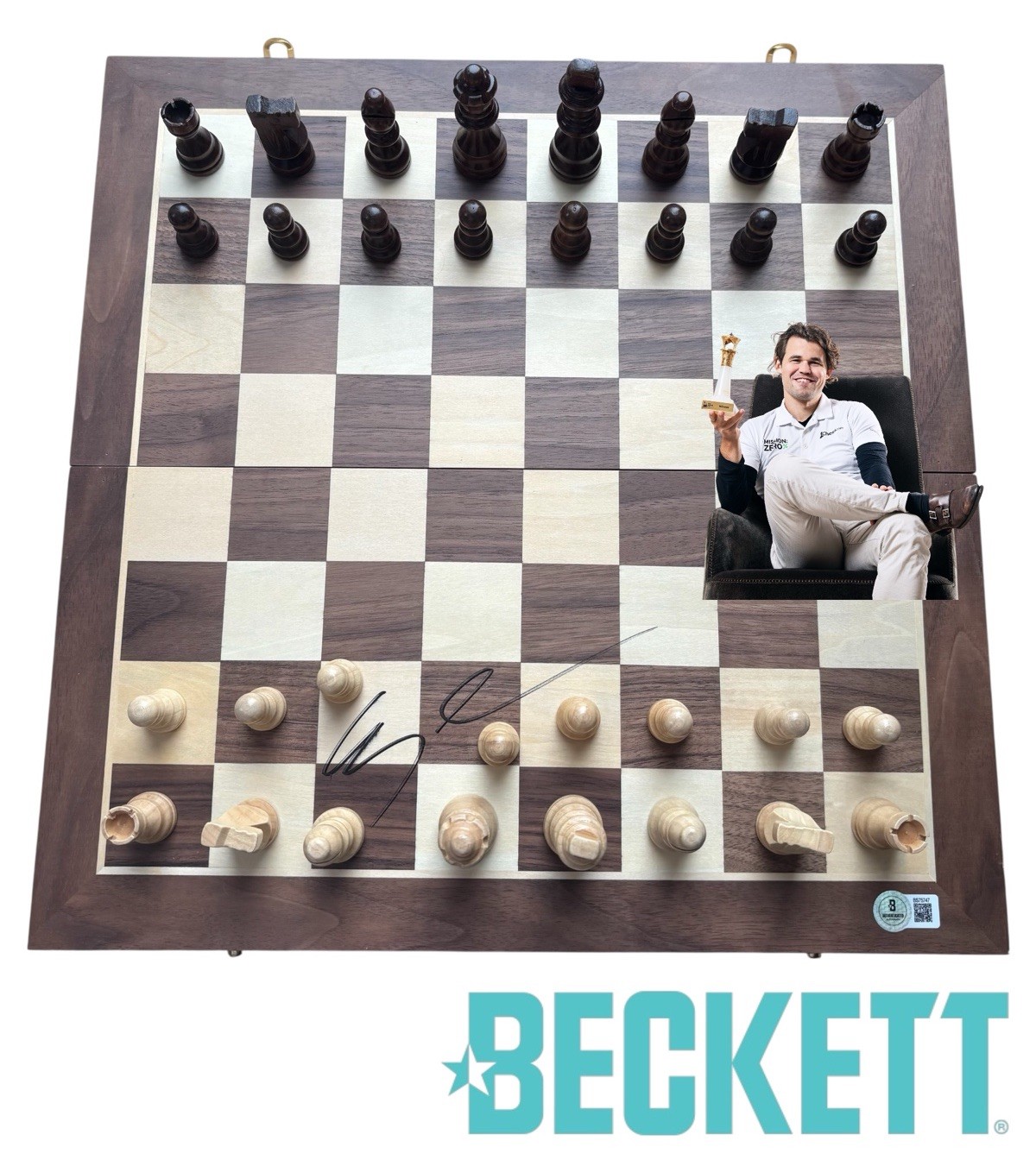 Magnus Carlsen Signed Chessboard Grandmaster Chess World Champion BECKETT AUTO