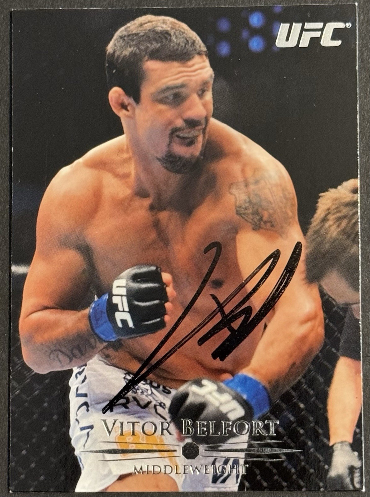 Vitor Belfort Signed 2011 Topps UFC Base Card BAS Beckett On Card