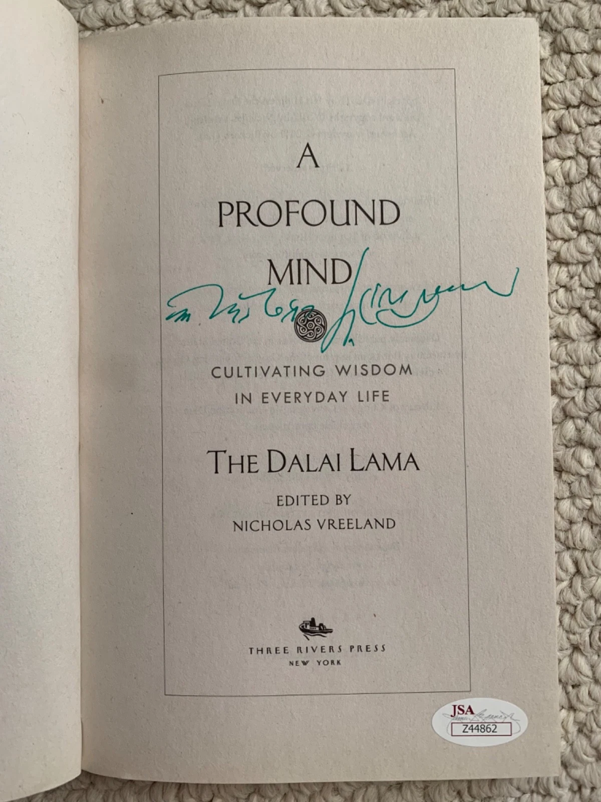 DALAI LAMA HAND SIGNED BOOK      A PROFOUND MIND      VERY RARE      JSA LETTER
