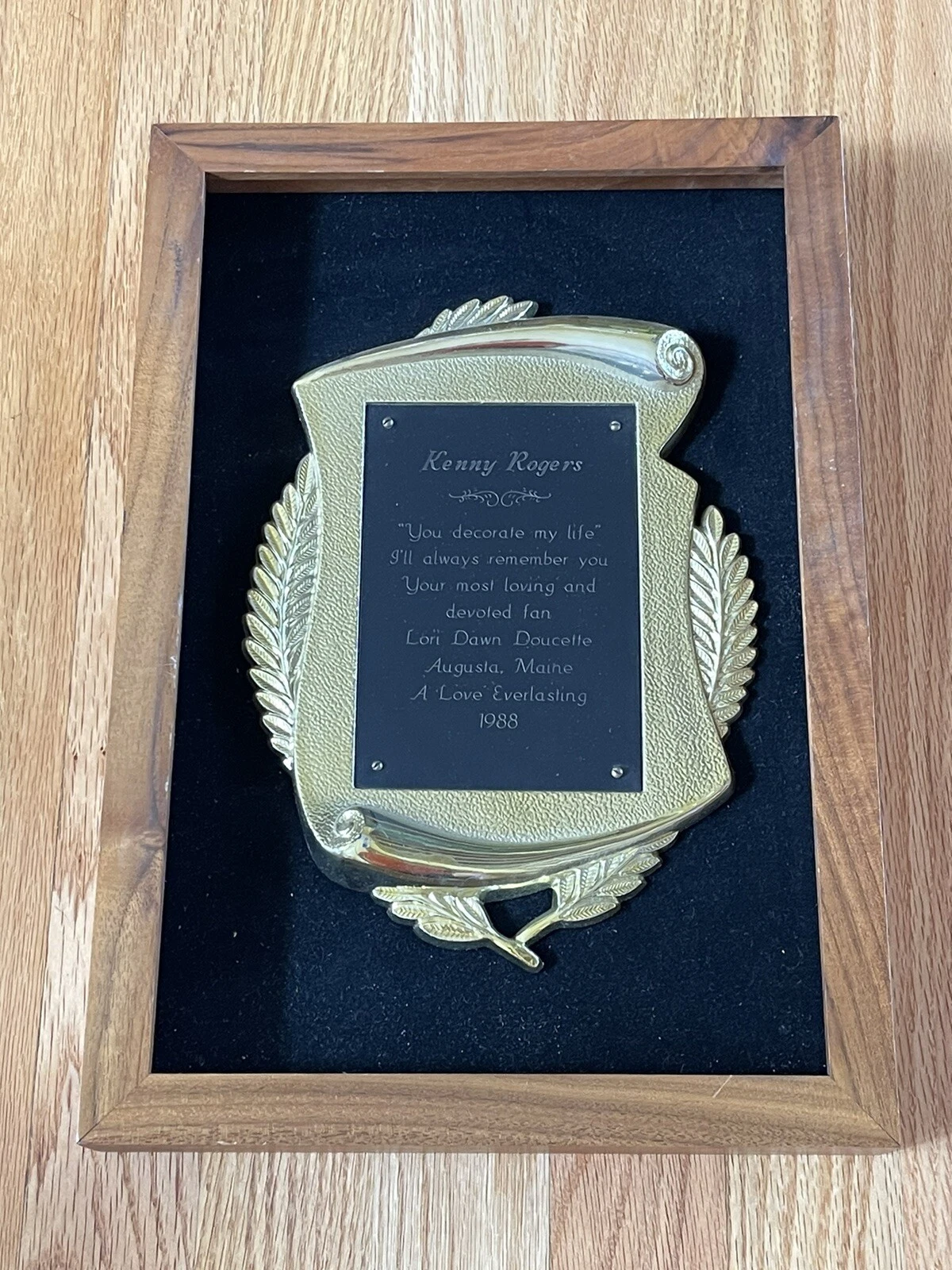 Personally Owned Kenny Rogers Fan Award From His Estate 1988
