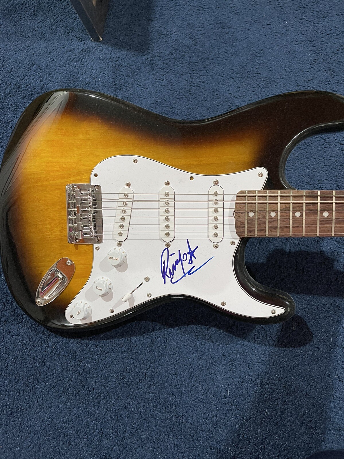 Super Rare Ringo Starr Beatles Signed Fender Strat Guitar JSA