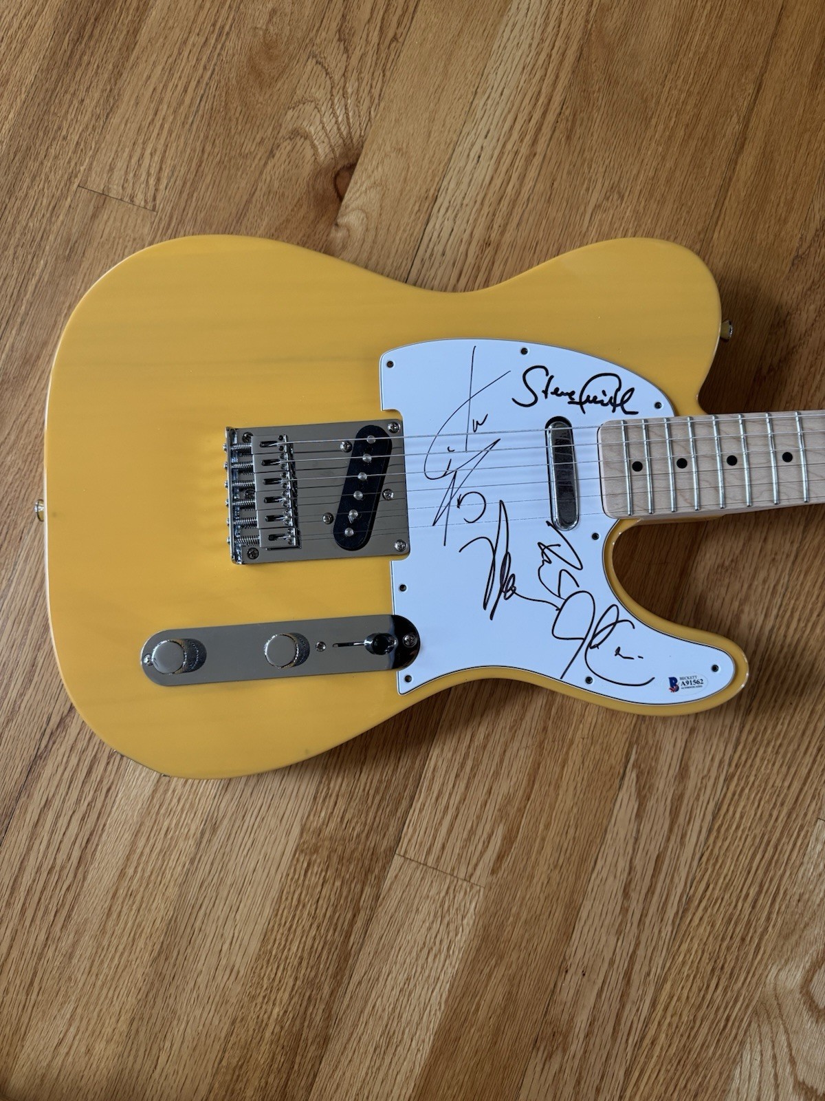 Rare Journey Signed Telecaster Guitar by 5 JSA Perry Cain Schon Valory Smith