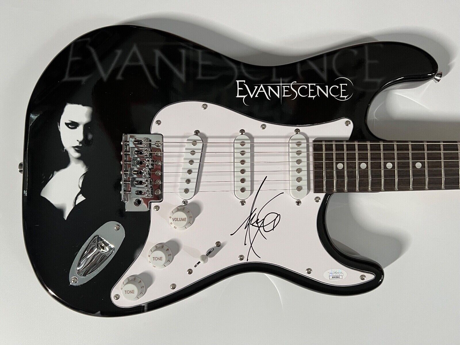 Amy Lee Evanescence JSA Autograph Signed Electric Guitar
