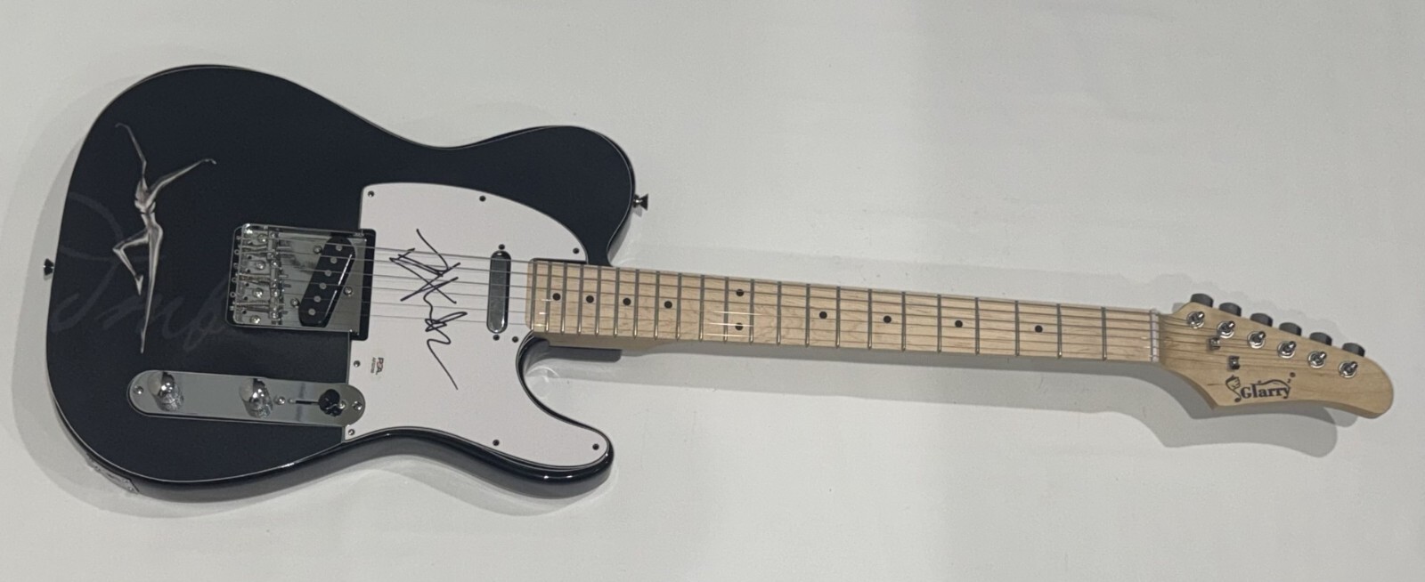 DAVE MATTHEWS SIGNED CUSTOM STAND UP ELECTRIC GUITAR DAVE MATTHEWS BAND PSA COA