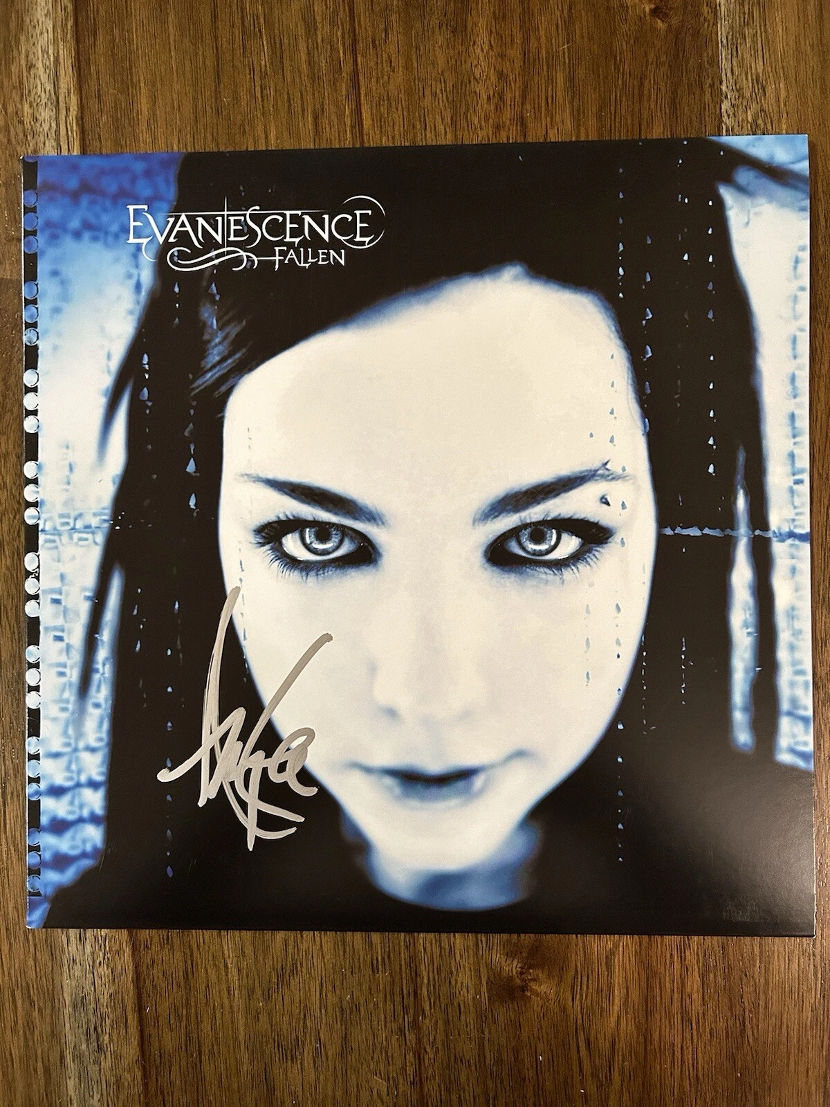 ‘AMY LEE’ SIGNED VINYL ALBUM ‘FALLEN’ BECKETT EVANESCENCE COLLECTIBLE MEMORABILIA