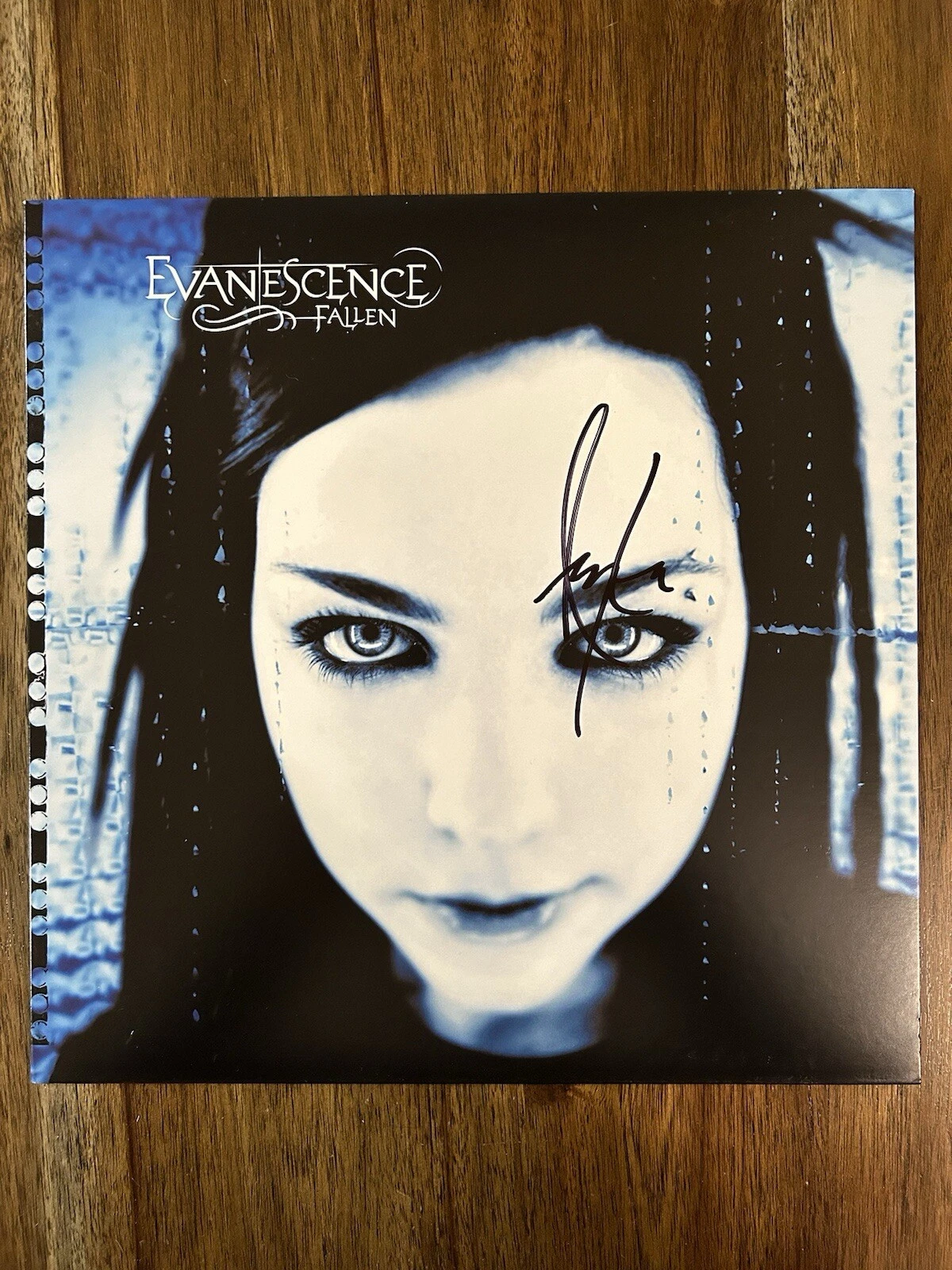 ‘AMY LEE’ SIGNED VINYL ALBUM ‘FALLEN’ BECKETT EVANESCENCE COLLECTIBLE MEMORABILIA