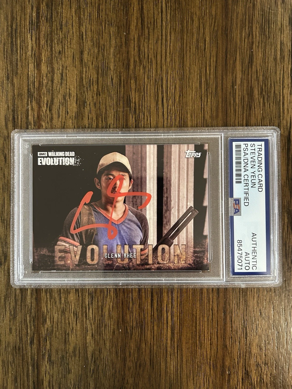 Steven Yeun ‘The Walking Dead’ Signed Autographed Card ‘Glenn Rhee’ PSA Slab