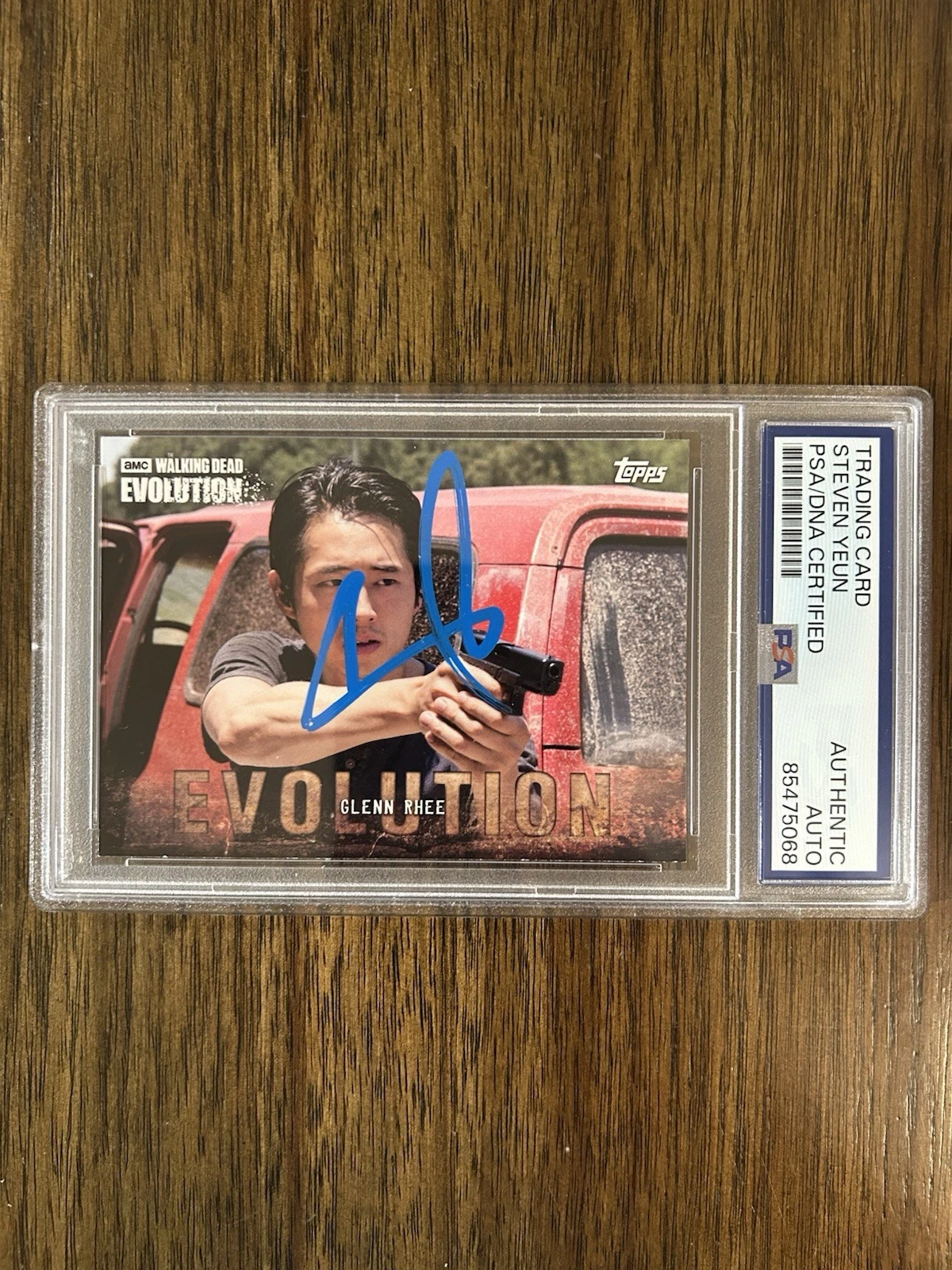 Steven Yeun ‘The Walking Dead’ Signed Autographed Card ‘Glenn Rhee’ PSA Slab