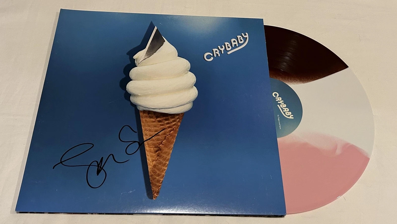 TEGAN AND SARA SIGNED CRYBABY VINYL RECORD JSA