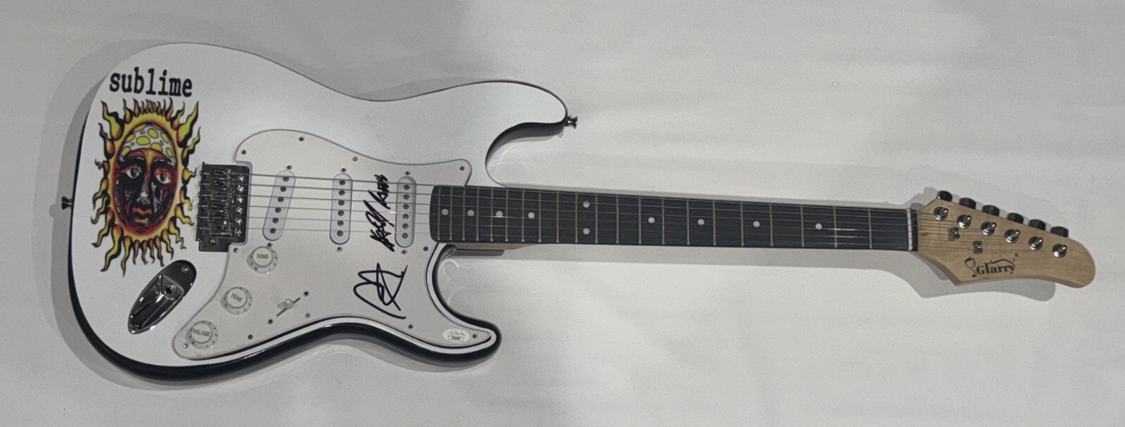 SUBLIME SIGNED CUSTOM ELECTRIC GUITAR ERIC WILSON JAKOB NOWELL JSA COA