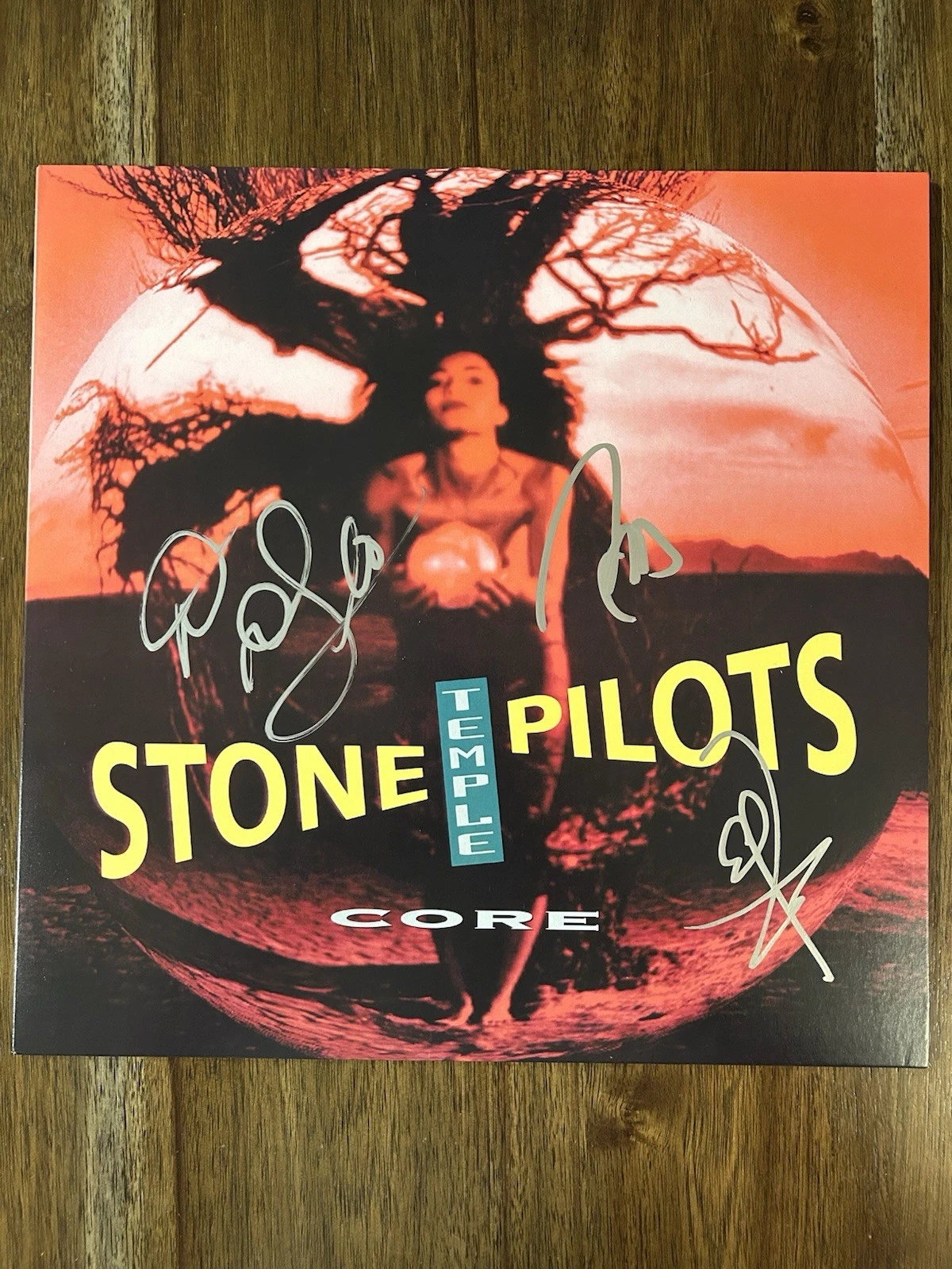 ‘Stone Temple Pilots’ Band Signed Vinyl Album ‘Core’ +3 Members STP