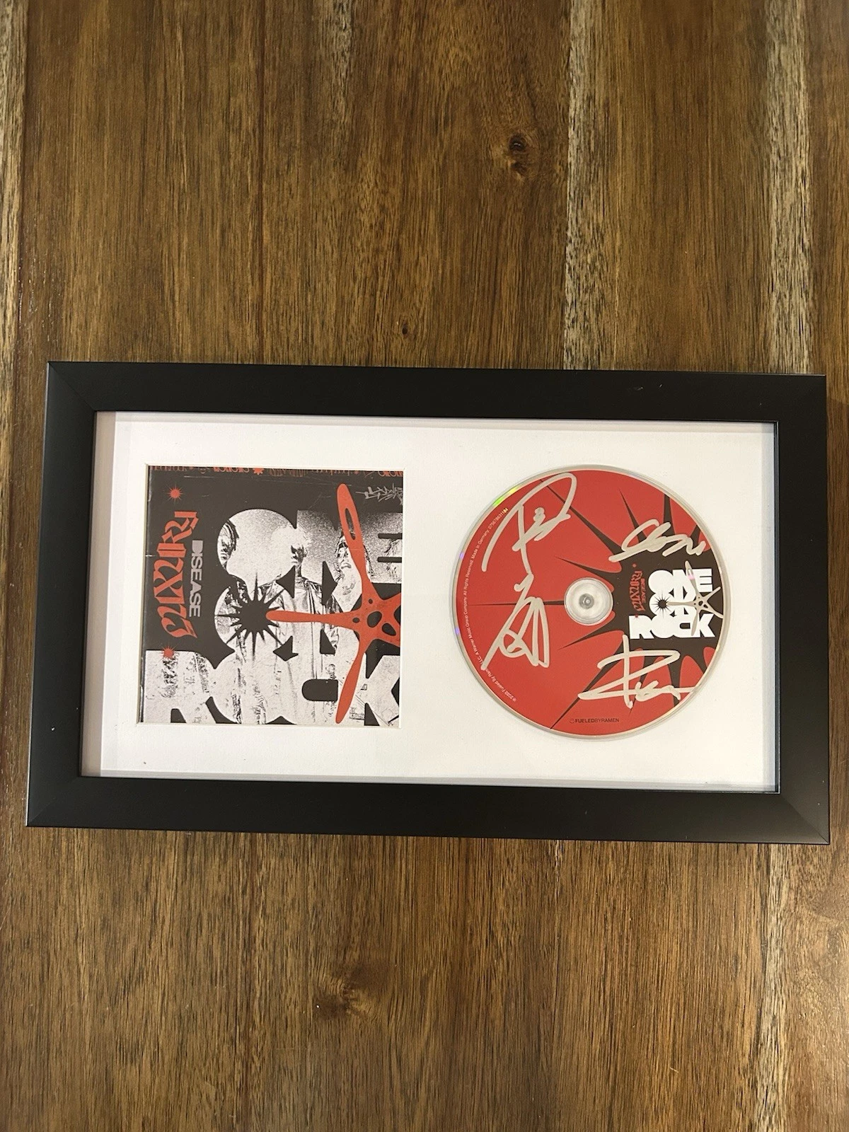 ‘ONE OK ROCK’ FULL BAND SIGNED FRAMED CD DISPLAY ‘LUXURY DISEASE’ RARE TAKA +3 COLLECTIBLE MEMORABILIA