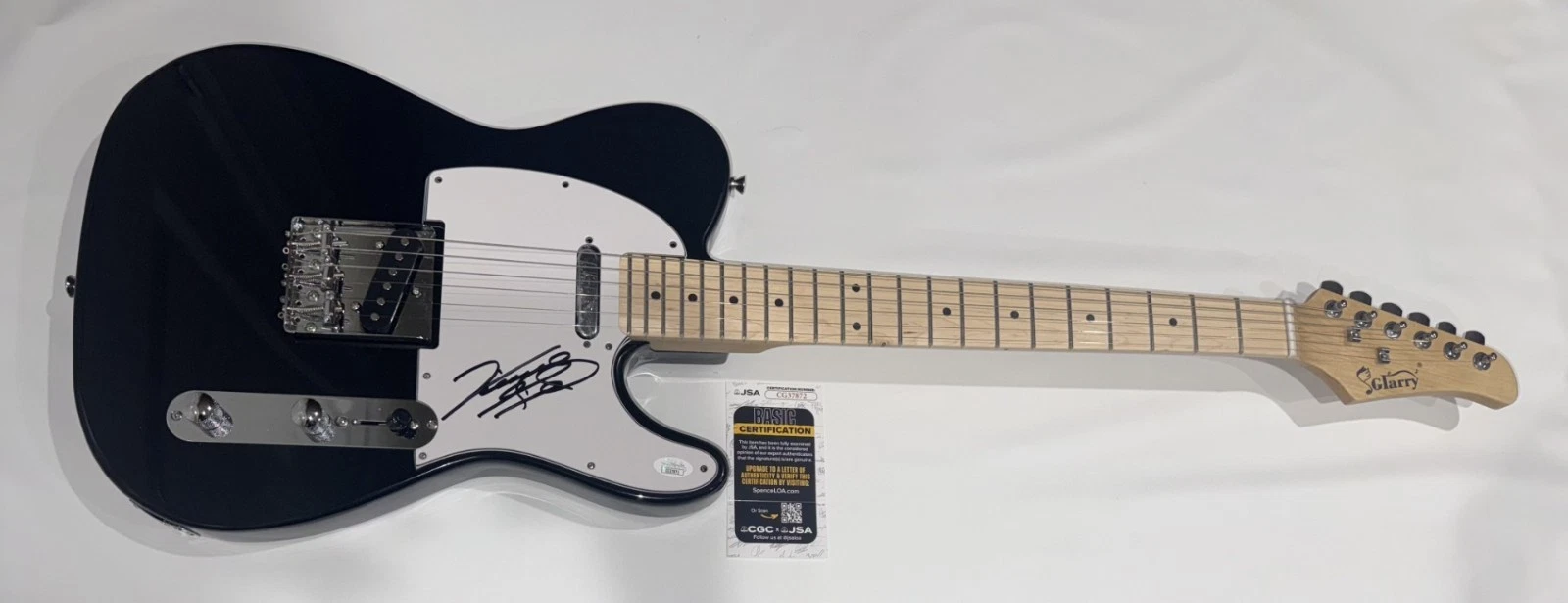VINCE GILL SIGNED BLACK ELECTRIC GUITAR THE EAGLES COUNTRY LEGEND JSA COA