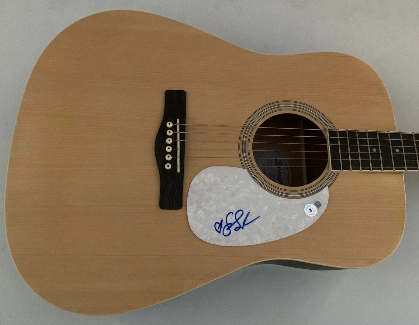 Lisa Loeb Signed Autographed Acoustic Guitar BAS Beckett Certified