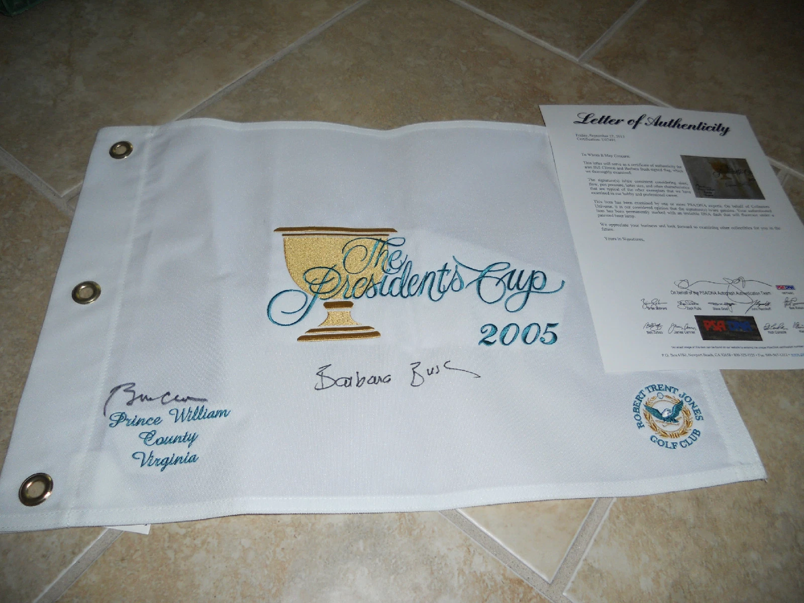 Bill Clinton Barbara Bush Presidents Cup 2005 Signed Golf Flag PSA Certified