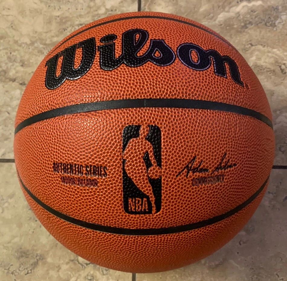 WILSON NBA AUTHENTIC SERIES BASKETBALL – INDOOR/OUTDOOR, SIZE 7 – 29.5″ COLLECTIBLE MEMORABILIA