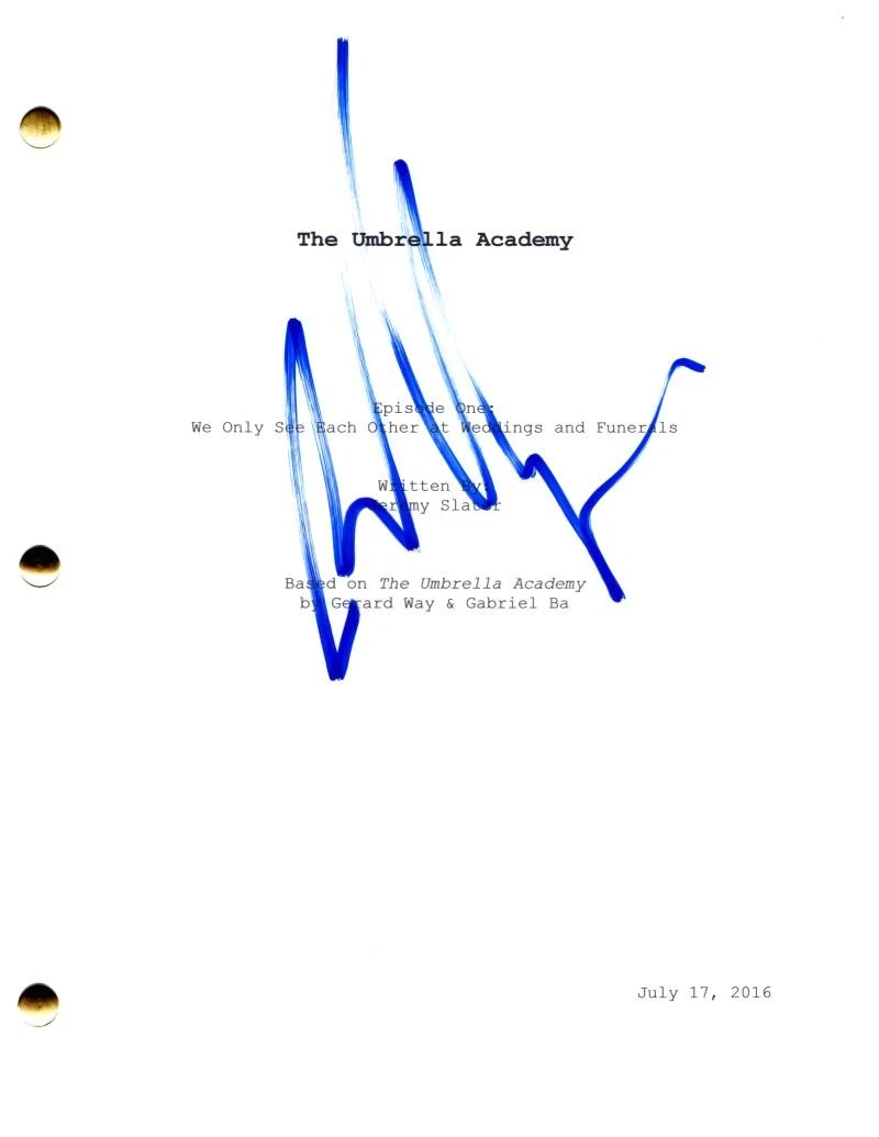 Tom Hopper Signed Autograph The Umbrella Academy Full Pilot Script Screenplay
