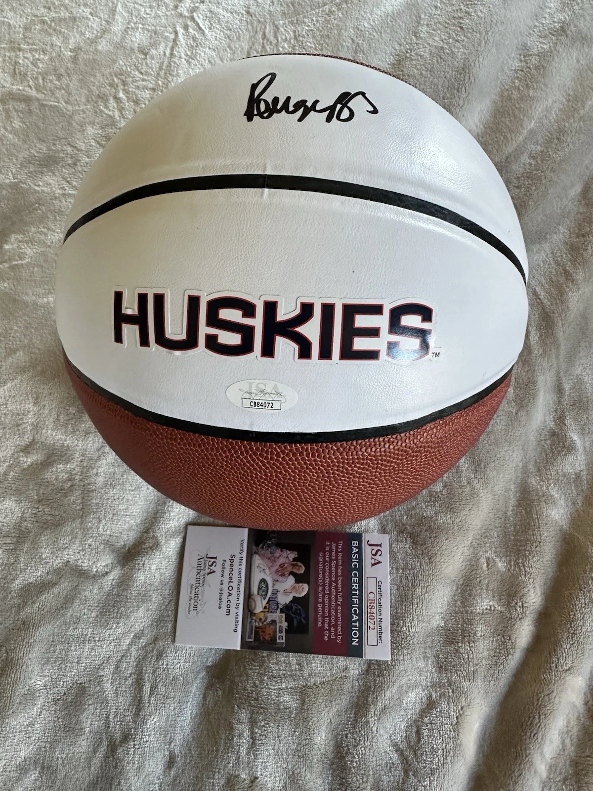 Paige Bueckers Signed NCAA Basketball Autographed JSA COA Authentication UCONN