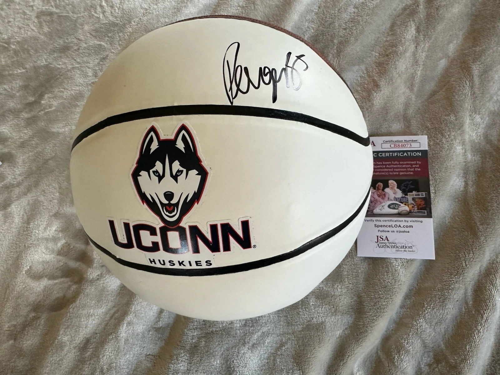 Paige Bueckers Signed NCAA Basketball Autographed JSA COA Authentication UCONN