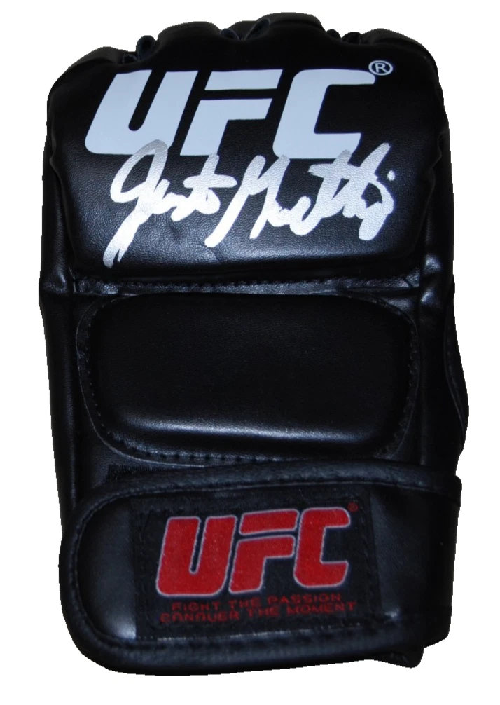 JUSTIN GAETHJE signed (UFC) MMA autographed Fighting glove BECKETT BAS BT78271