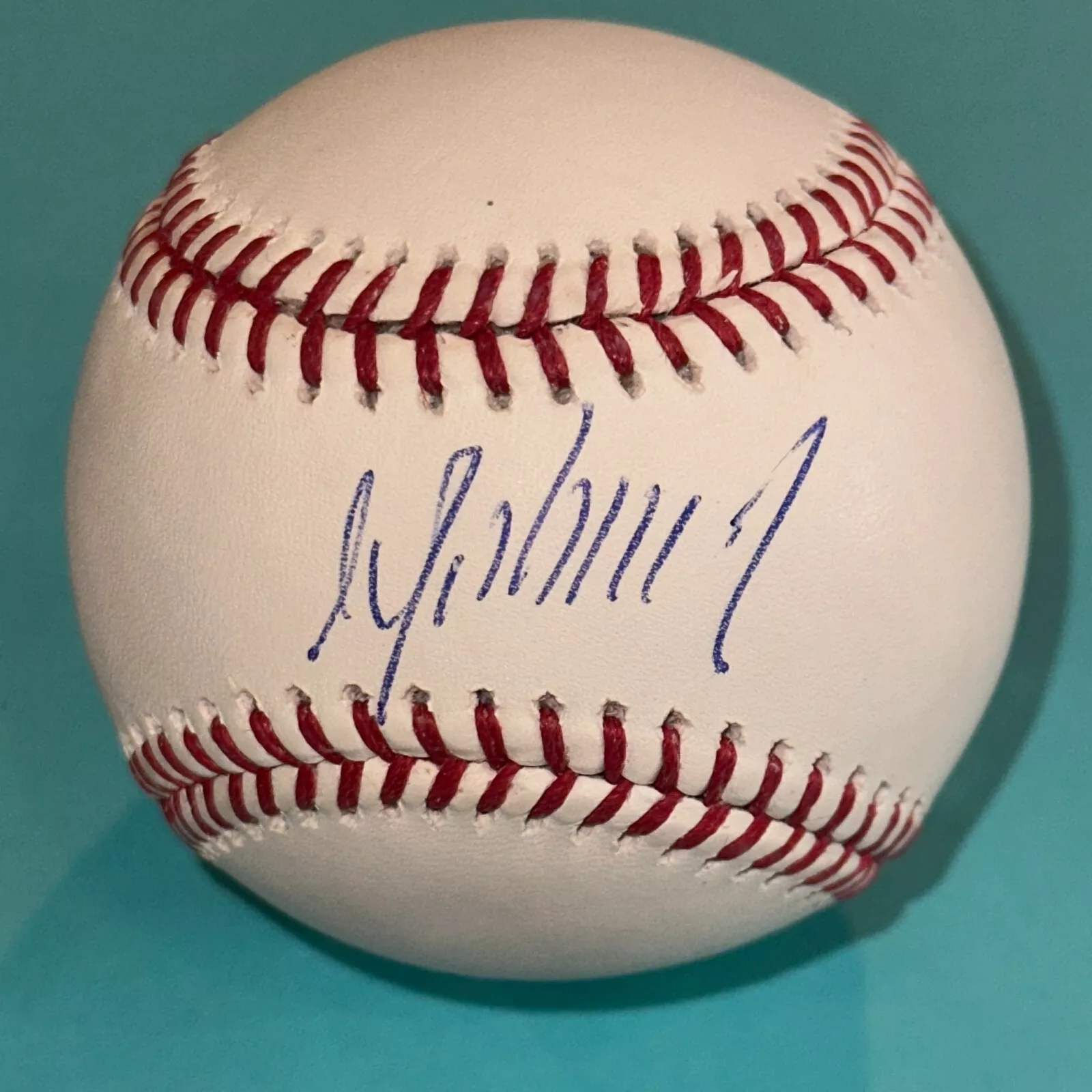 JOSE ABREU (Chicago White Sox) Signed Official MLB Baseball Beckett (BAS)