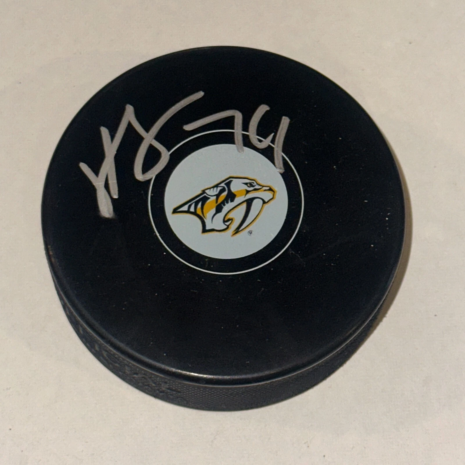 JUUSE SAROS Signed Nashville PREDATORS Puck Beckett (BAS)