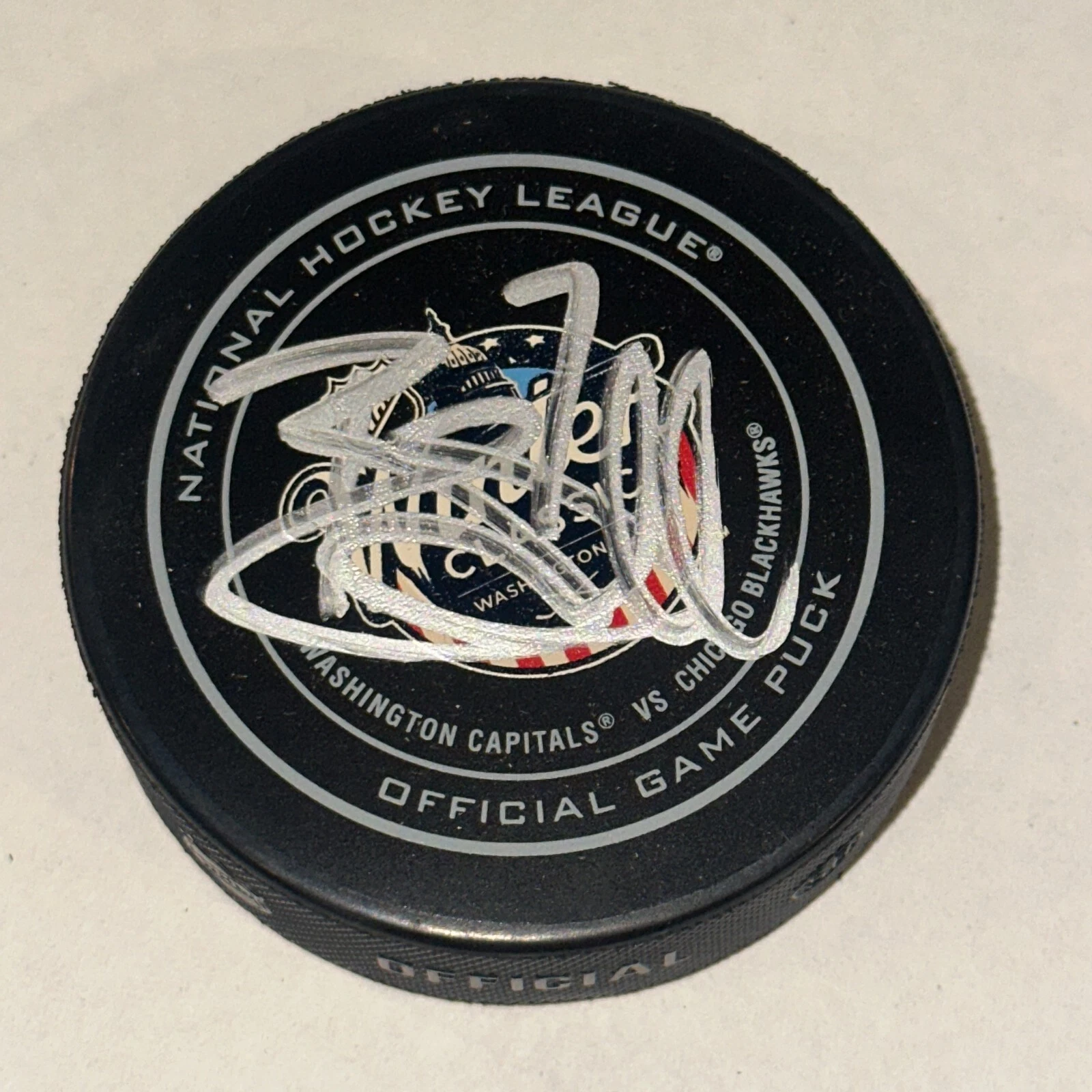 BRENT SEABROOK Signed 2015 WINTER CLASSIC Official GAME Puck Beckett (BAS)